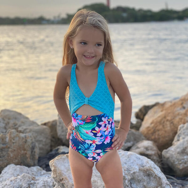 girls keyhole swimsuit